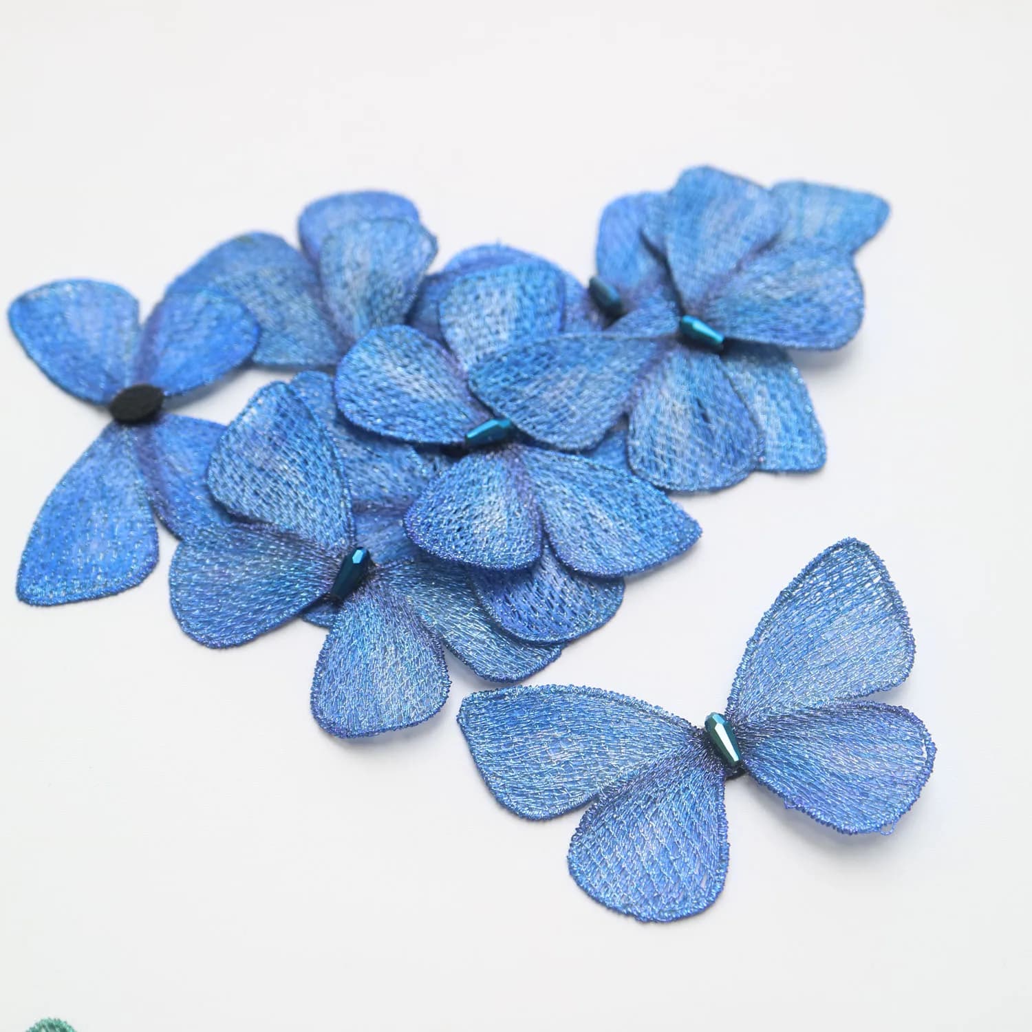 10 pz/lotto forniture artigianali FAI DA TE ricamo Farfalla Toppe E Stemmi per abbigliamento 4.5*6 cm cucire toppe borse parches decorativi appliques