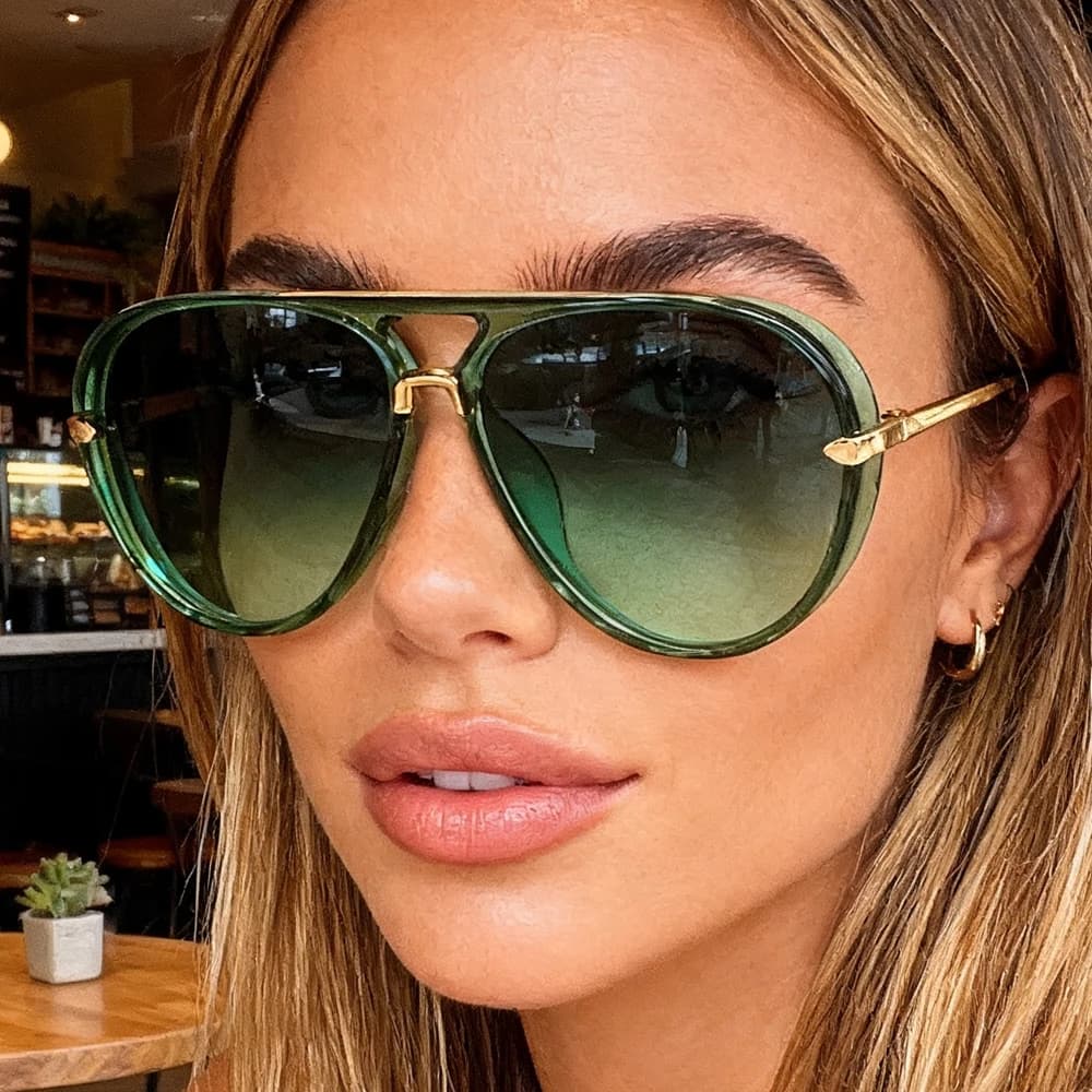 2026 New Fashion Alloy Oval Uv400 Protection Sunglasses for Women Men Vintage Green Gradient Sun Glasses Ladies Outdoor Eyewear