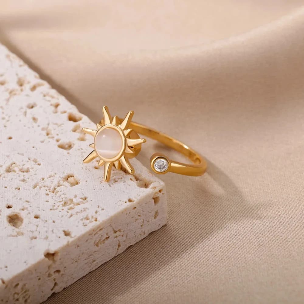 IFYOUOO Anello girevole antistress e ansia per le donne Ciondolo sole Spinner Fidget Anelli Regalo di gioielli di compleanno di moda