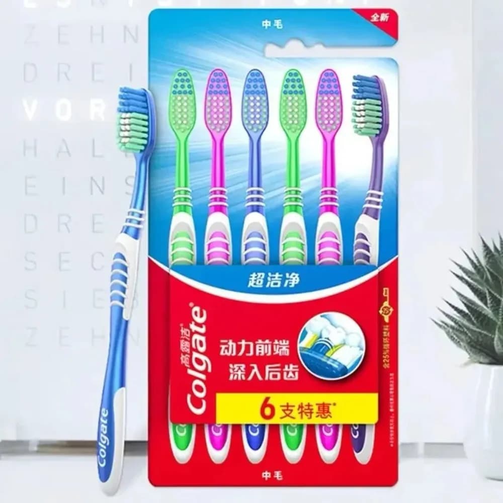 Colgate Set da viaggio con 6 spazzolini da denti per famiglie e coppie, con setole morbide e medie, per uomini e donne, per la pulizia dei denti