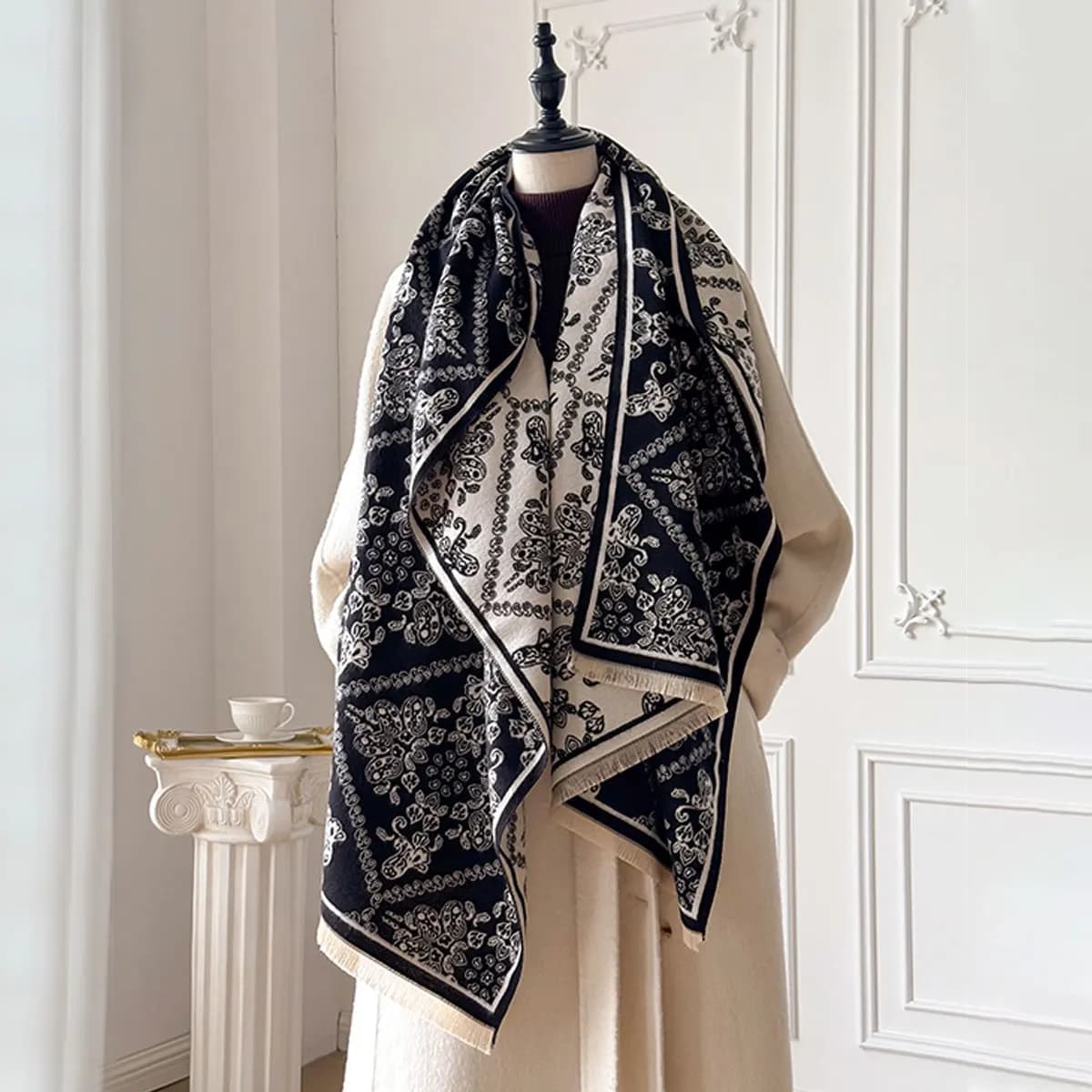 2025 Fashion Winter Hot Imitation Cachemire Poncho For Women Scarves Shoe Shoe Wrap Pashmina Cover Echarpe