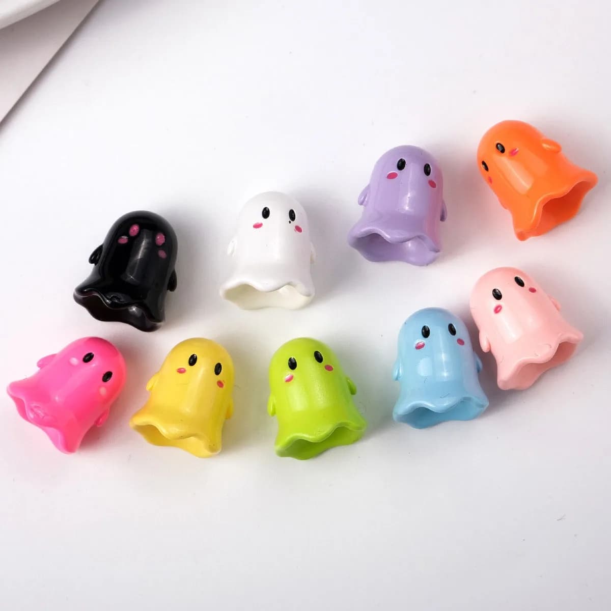 Z40 5pcs 17mm X 15mm Cute Polychrome Halloween Beads Acrylic Multicolor Halloween Ghost Painted Beads DIY Charm Jewelry Making