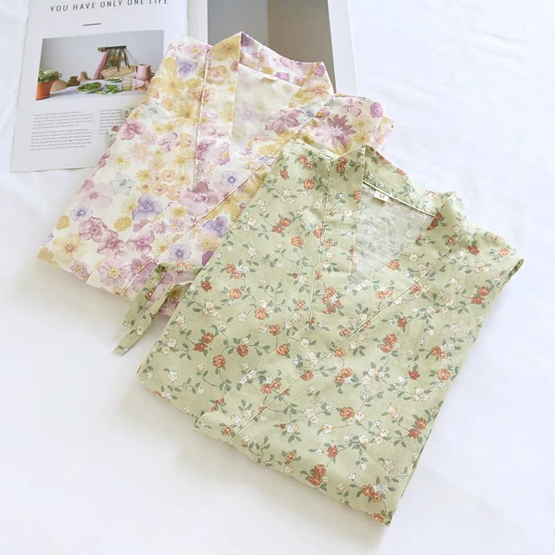 Mid-sleeved summer kimono with floral print in slim cotton towel large kimono gown pajamas women's bathrobes
