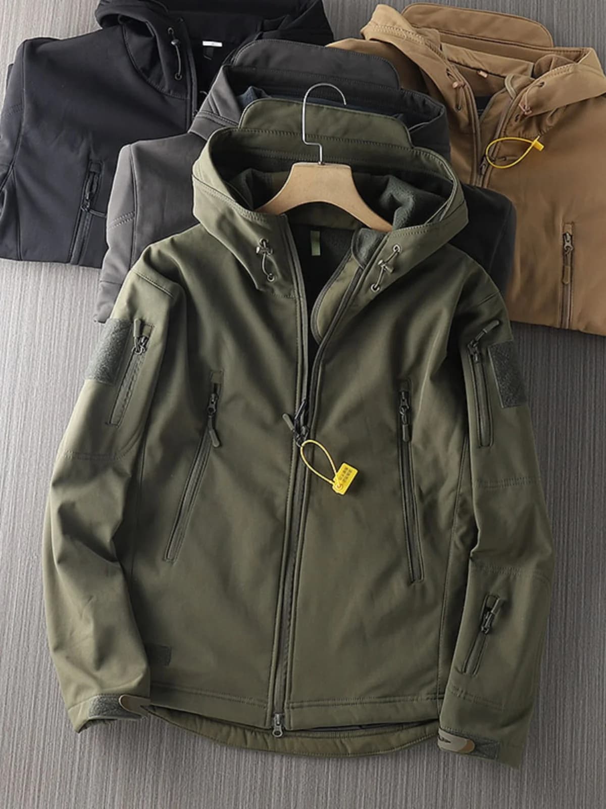 Outdoor Tactical Soft Jacket Men's Autumn Winter Fleece Lined Windproof Waterproof Fashion Urban Style Youth Jacket