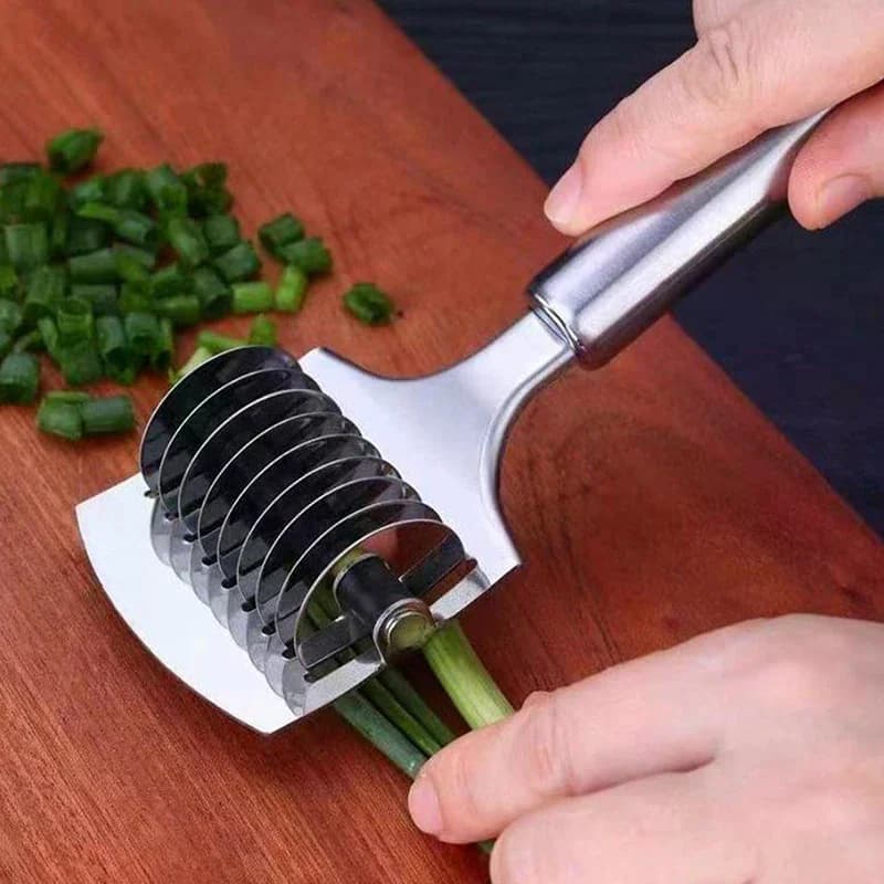 1 piece of Italian pasta cutting machine, stainless steel ginger and garlic roller crusher, kitchen cooking utensils