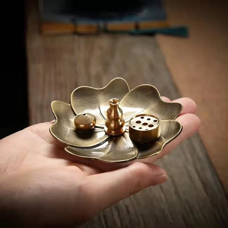 Set di bruciatori di incenso in lega antica 2 in 1, piastra porta loto in metallo, bastoncini di incenso con cono a spirale, base per incensiere in legno di sandalo