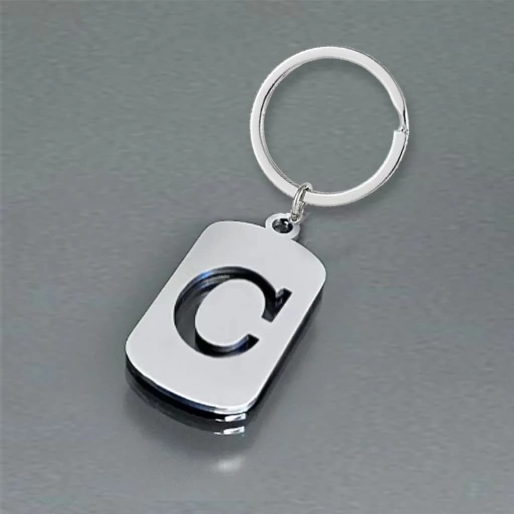 Nuovo portachiavi in acciaio inossidabile con 26 lettere inglesi vuote lucide Portachiavi con ciondolo per auto zaino semplice e personalizzato