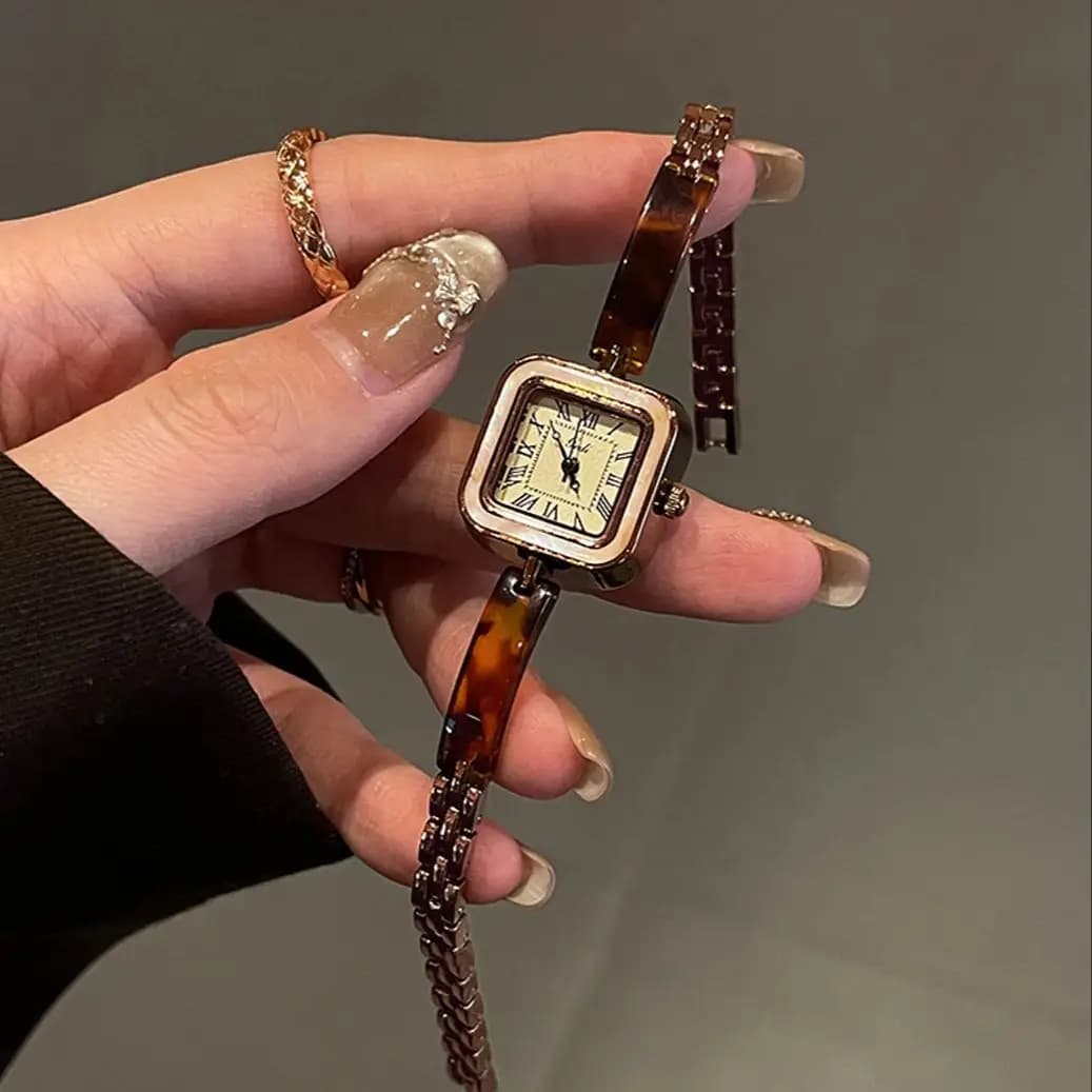 Luxury vintage women's watches with Roman numerals and quartz watch with square dial with amber bracelet, perfect gift NEW