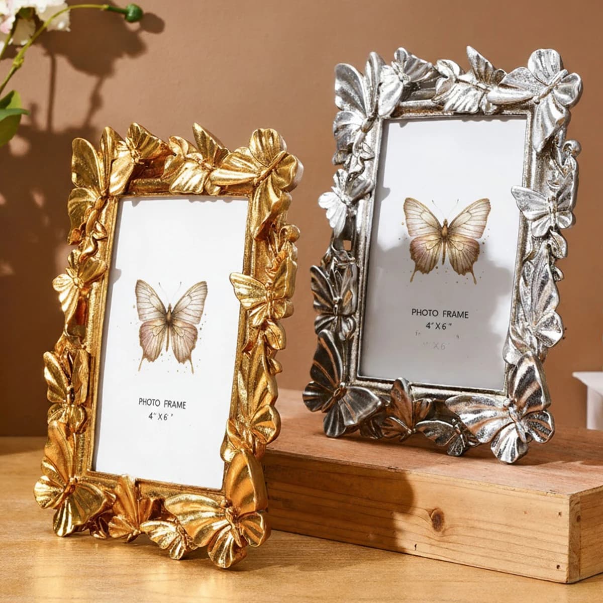 1 piece, three-dimensional decoration with butterfly frame in white resin, gold, black, gold and silver in european style