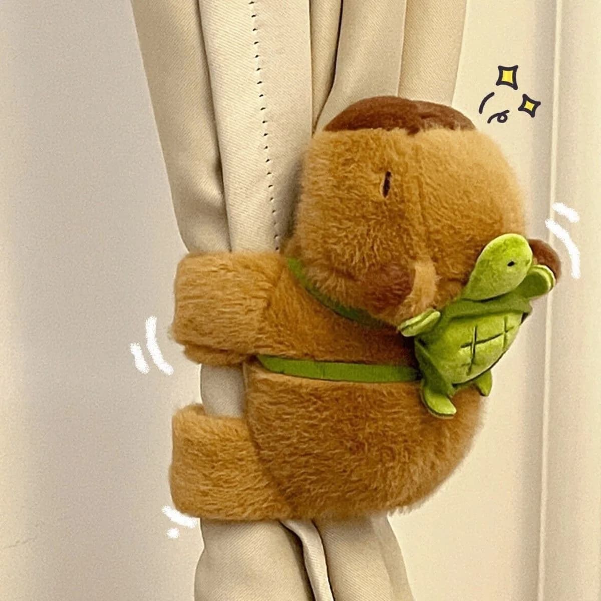 Adorabili fermacravatte per tende con animali di peluche: koala, capibara e altro ancora!