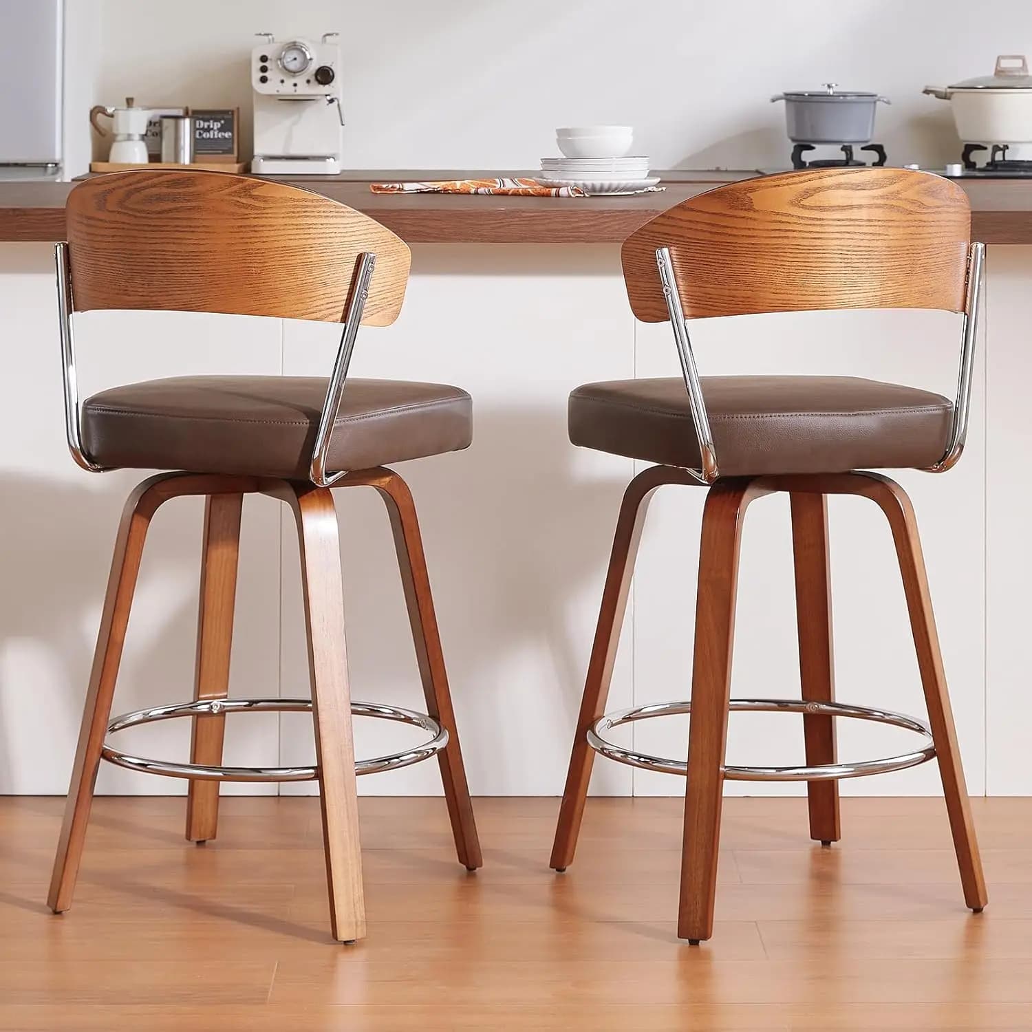 Set di 2 Sgabelli da Bar Girevoli, Altezza 26 Pollici, Imbottiti con Schienale e Gambe in Legno, Ecopelle, Personalizzabili
