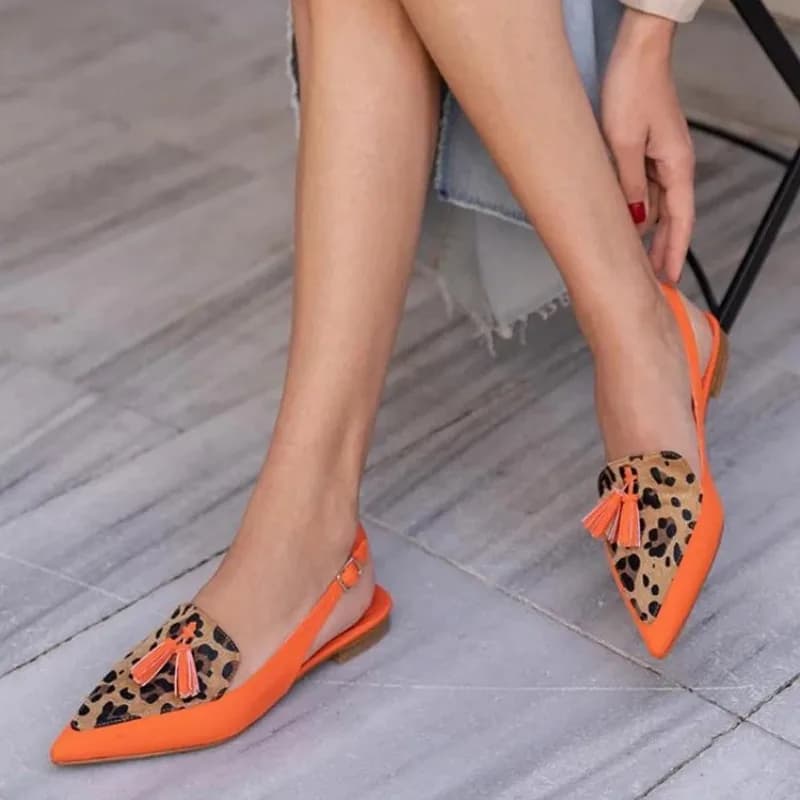 Nuove scarpe da donna estive a blocchi di colore 40-43 Sandali con tacco basso con nappa a punta grande Sandali con aria posteriore Tacchi alti Scarpe da donna
