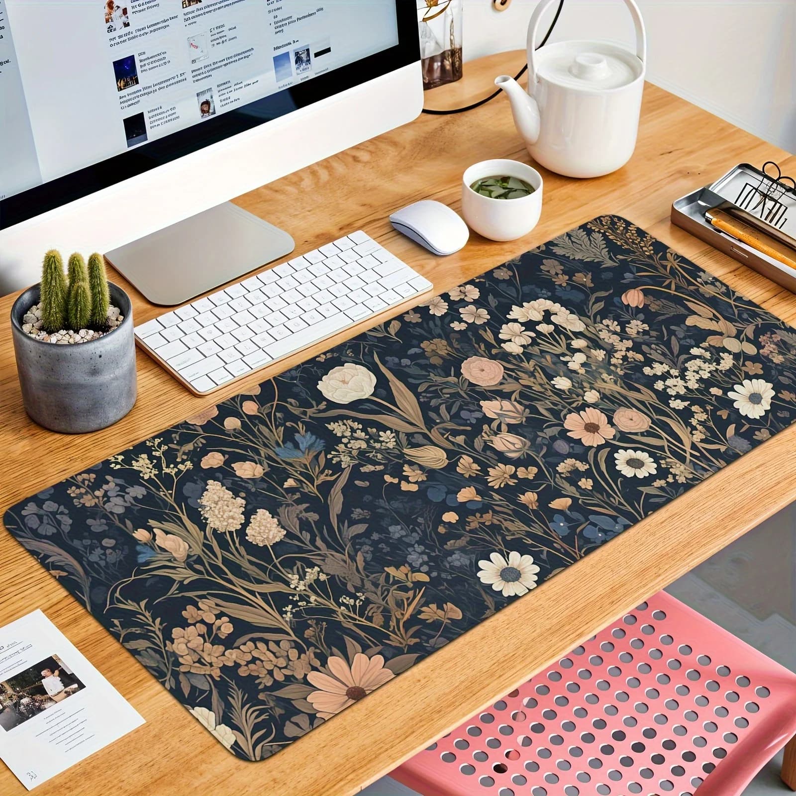 1pc Dark Botanical Rubber Gaming Desk Mat, Non-Slip Large Mouse Pad, Vintage Wildflower Print, Waterproof Keyboard Mat