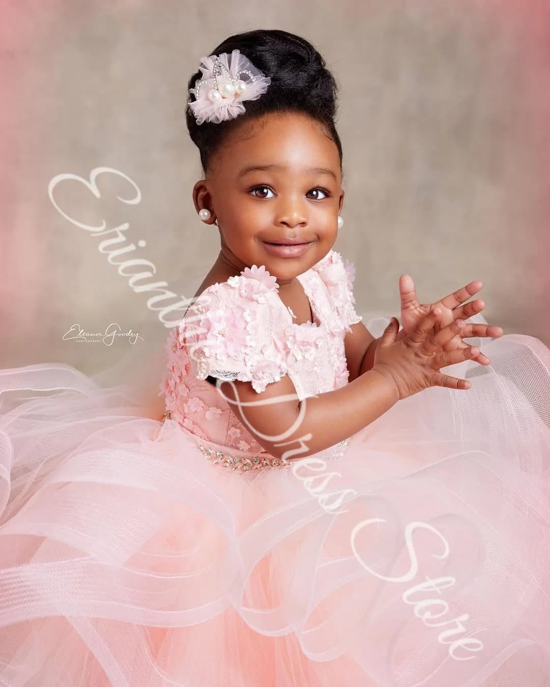 Abito da ragazza di fiore rosa personalizzato per matrimonio Abiti da spettacolo di bellezza per bambini con applicazioni in tulle Abiti da ballo per prima comunione per feste di compleanno