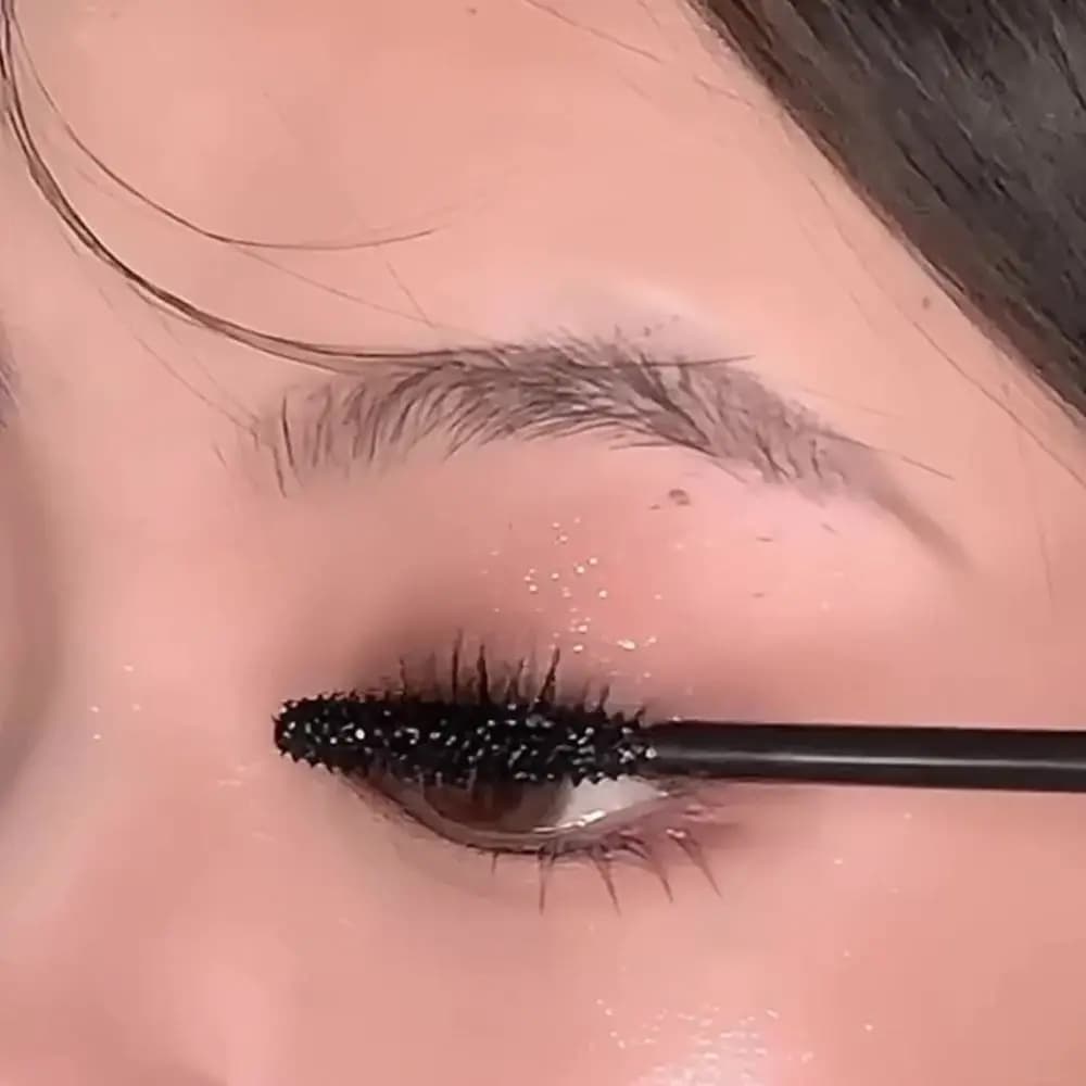 New Waterproof Quick Drying Mascara, Anti-driving Eyelash Base, Long and Subtile Brush, Small Silver Tube, Mascara for Women