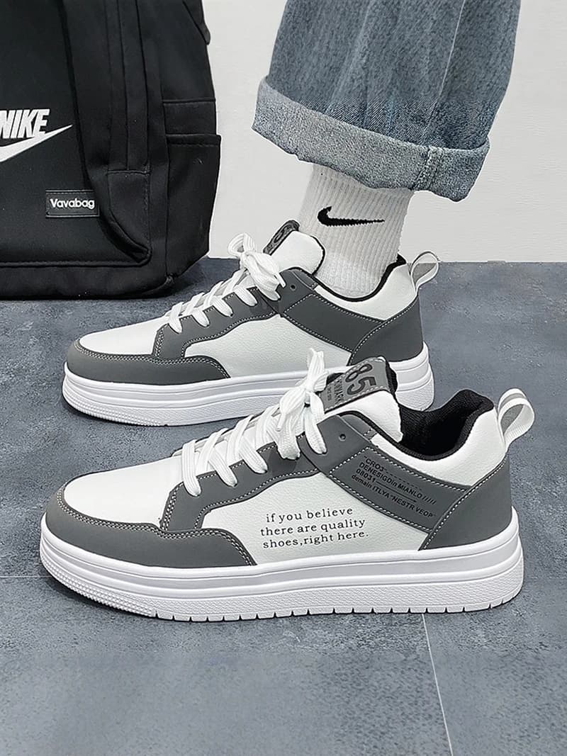Casual Sporty Men's Shoes 2026 New Style Lightweight Breathable Flat Shoes for Youth Daily Wear Comfortable Slip-On Sneakers