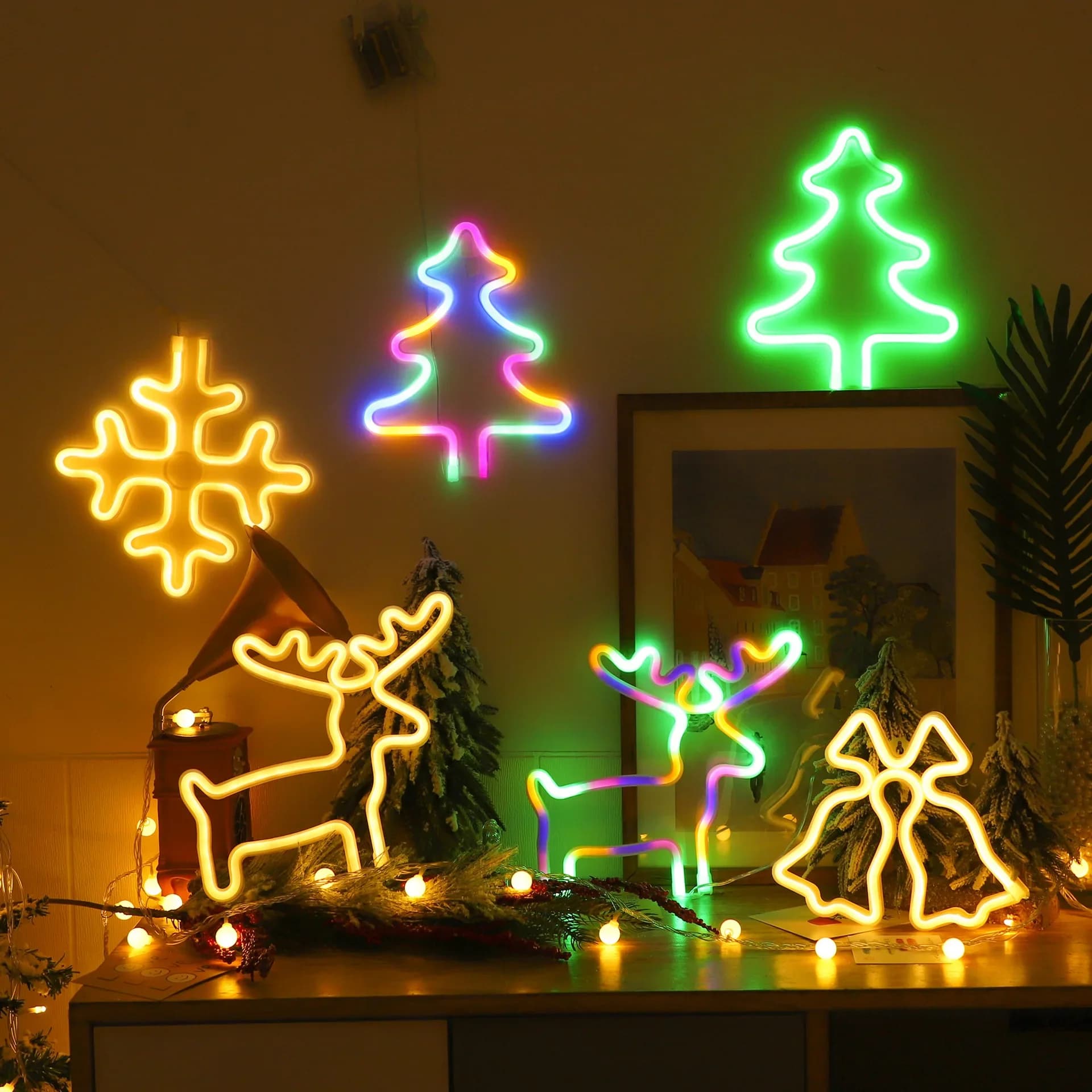 Calzini natalizi a LED Insegna al neon Lampada da parete colorata Cappello Campane Albero di Natale Fiocco di neve Alce Ornamenti Decor Room Party