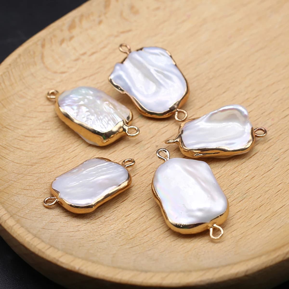 Ciondolo con perla barocca naturale da 2 pezzi, connettore a doppio foro placcato in oro per la creazione di gioielli, accessori per braccialetti, collane alla moda fai da te