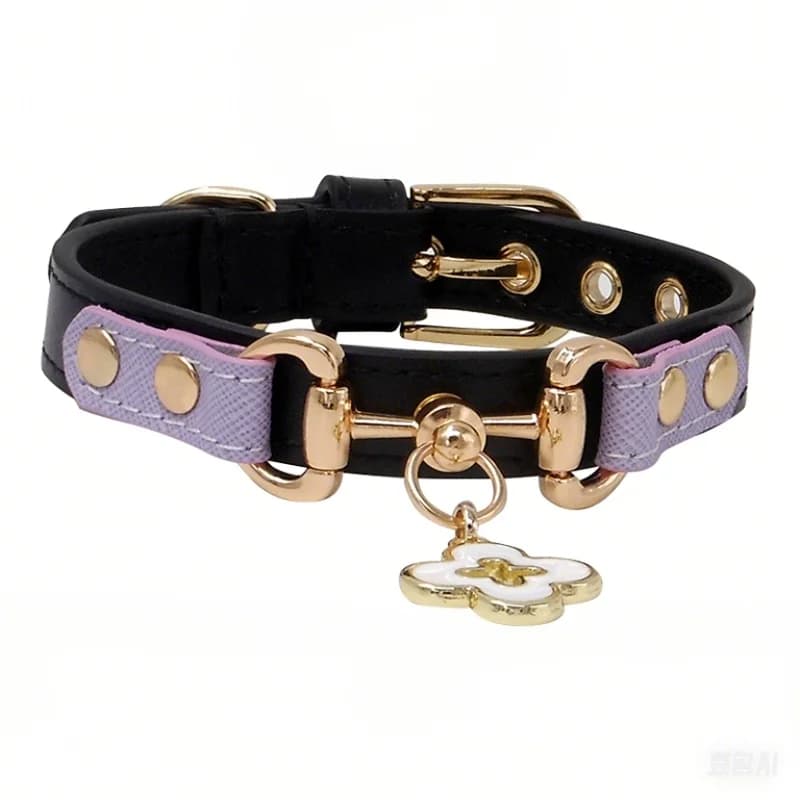 Collare per Cani Personalizzato con Ciondolo a Quadrifoglio in Vera Pelle, Accessori Dorati, Taglie S/M/L, per Cani Chihuahua