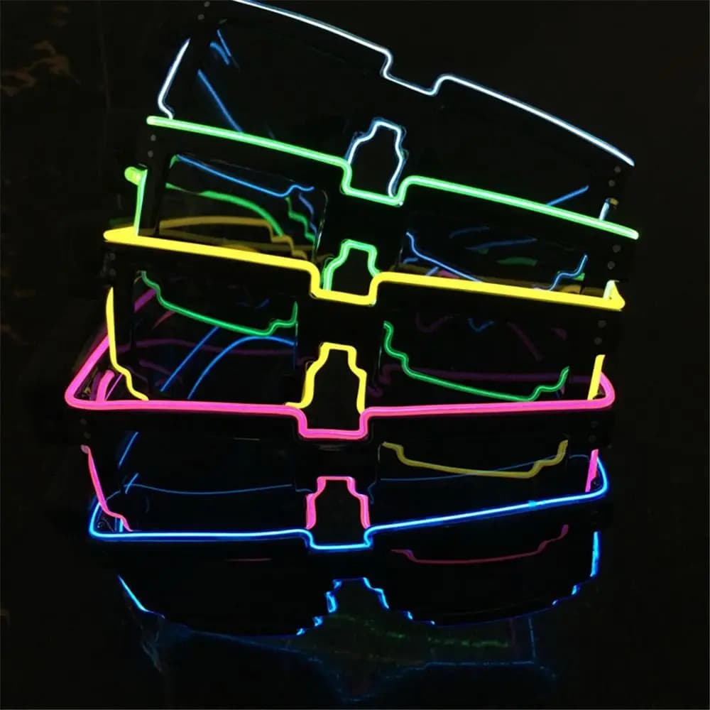 Novel Mosaic LED Glasses Wireless LED Light-up Glow in the Dark per Rave Party Funny Neon Rave Shades lampeggiante