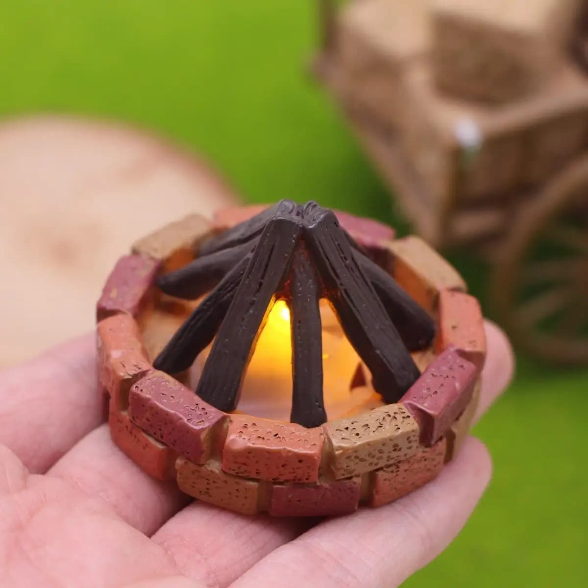 Mini LED Fuoco da campo Luce Miniature di case delle bambole Fiamma tremolante Logisti realistici Decorazione del paesaggio in mattoni Modello Ornamento da giardino fatato