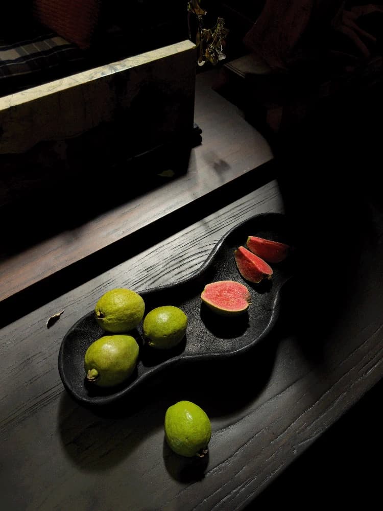 Retro Wooden Creative Irregular Shaped Essential Oil Tray High Aesthetic Value Dried Fruit Plate Home Decor Accessories