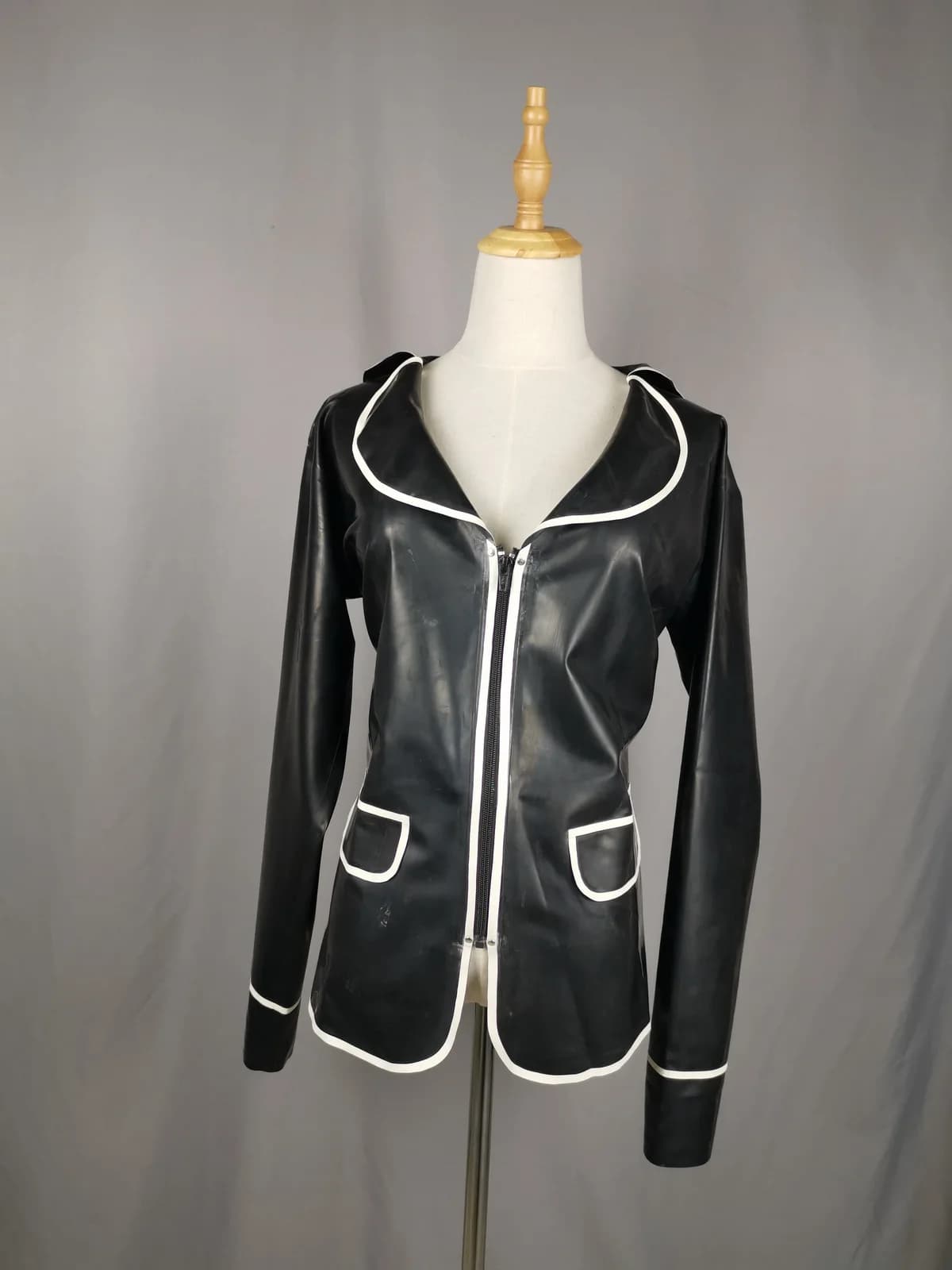 Women's uniform top, three-quarter leggings, black and white. Women's top with front zipper. （instock）