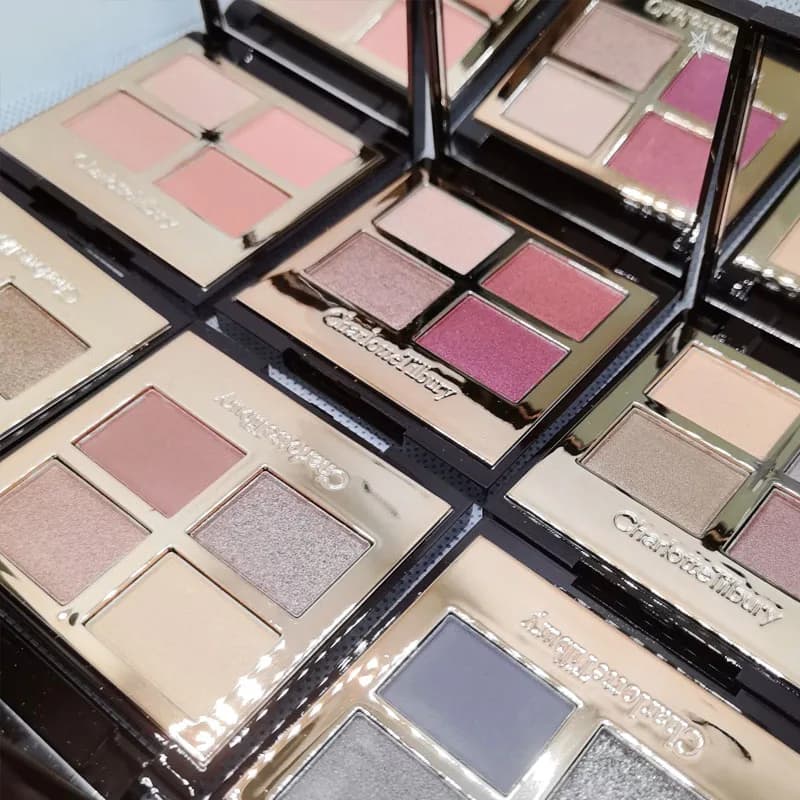 Nuova Palette Ombretti Quattro Colori Charlotte Tilbury - Ombretti Opachi e Glitterati, Trucco Occhi Brillante, Pillow Talk, Facile da Applicare, Cosmetici