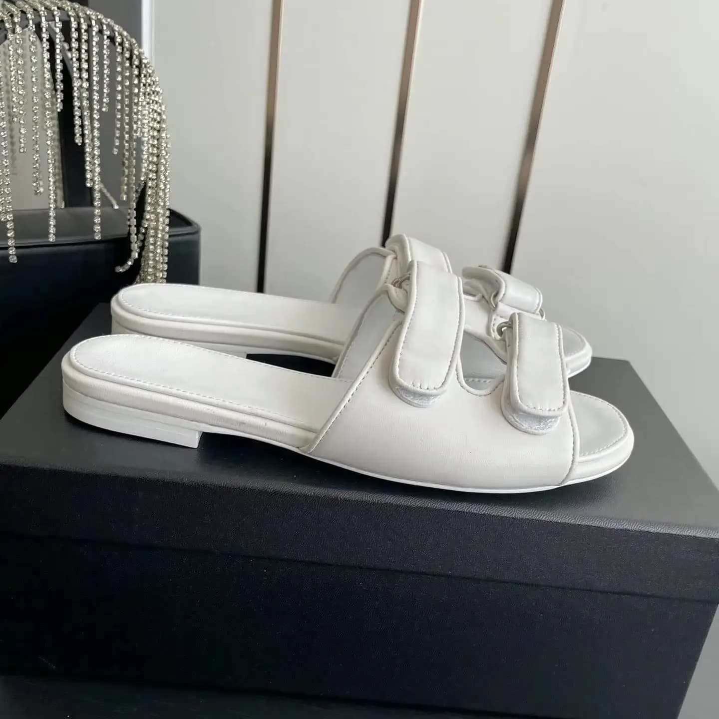 Women White Double Velcro Strap Slide Sandals Low Block Heel Open Toe Flat Slip On Mules Casual Summer Slippers