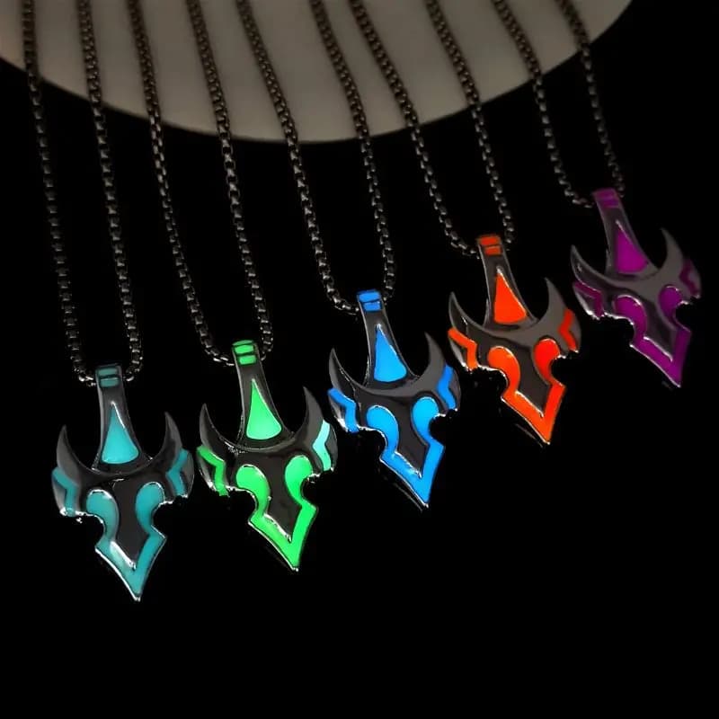 Collana da uomo alla moda con ancoraggio a barca con fiamma incandescente gotica, ciondolo luminoso nero da strada europea e americana hip hop punk vento notte