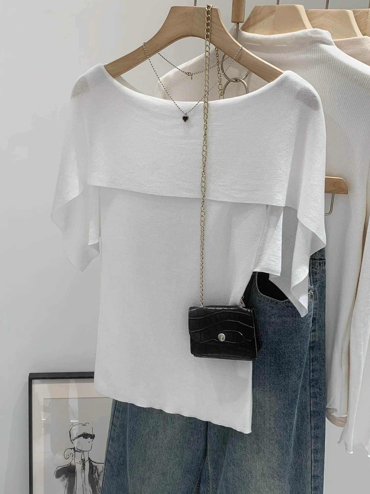 White Asymmetrical Short Sleeve T-Shirt Women's Summer 2026 New Unique Beautiful Miu Top Sexy Style Slim Fit Pure Color Knitted