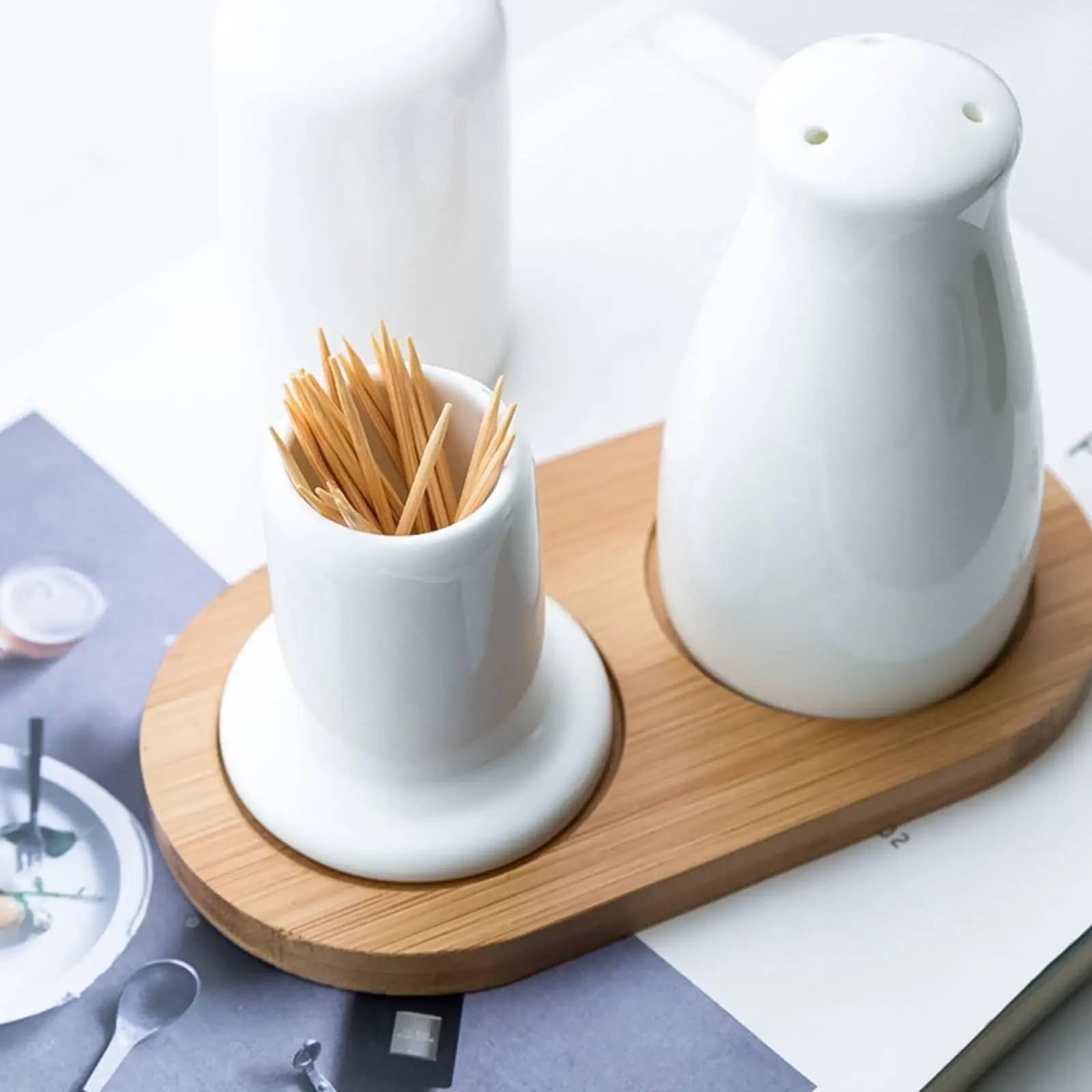 Elegant Ceramic Spice Jar Set Porcelain Seasoning Container Kitchenware for Spice Racks and Table