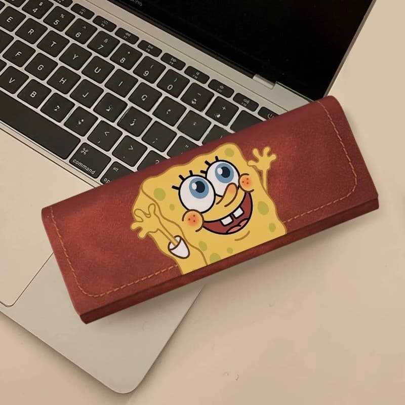 Nuovo Astuccio Portatile per Occhiali con Design Anime Carino e Accattivante, Ideale per Studenti, Adatto per Occhiali da Vista e da Sole
