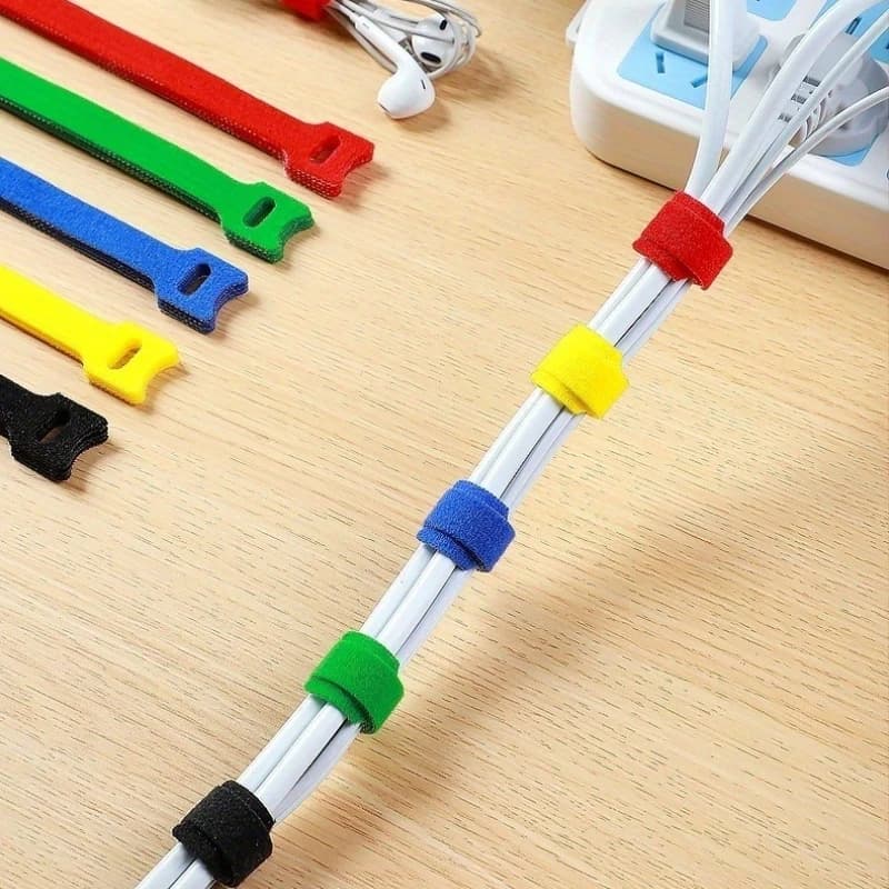 Fascette Riutilizzabili con Chiusura a Strappo, 50 Pezzi, Cinghie in Nylon da 15cm/5.9in per Gestione Cavi, 5 Colori, Tenuta Forte e Facile Rilascio