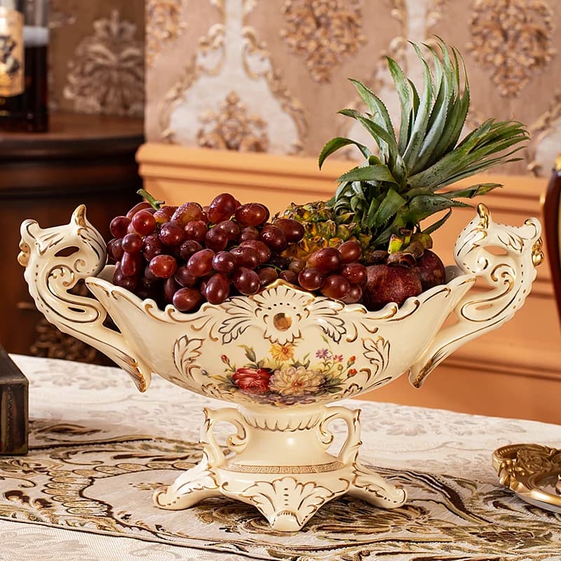 Set di piatti da frutta in ceramica europea, piatto da frutta di lusso di fascia alta per soggiorno, tavolino creativo per piatti di frutta secca per la casa