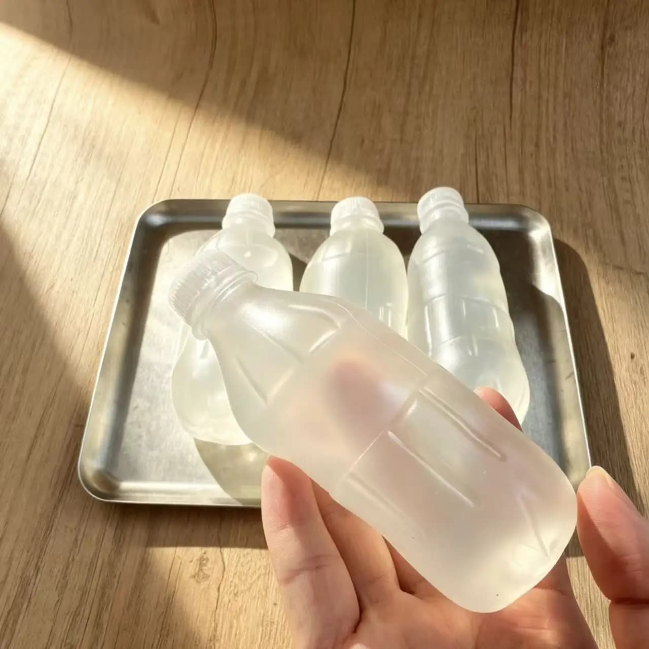 Transparent Vaseline Mineral Water Bottle Squishy Toy Filled with Coconut Oil Moldable Slow-Rebound Stress Relief Toy