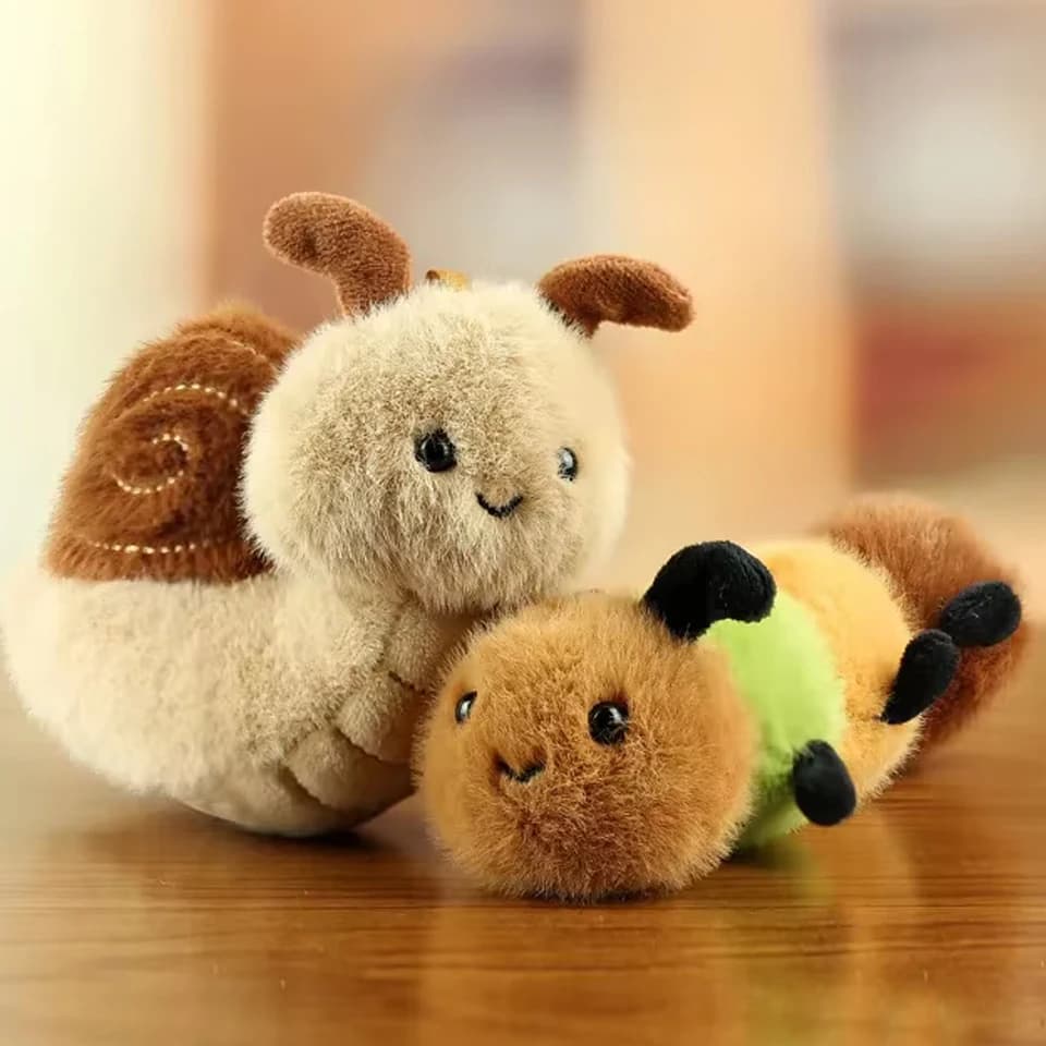 ZAKOL Ciondolo a forma di insetto simulato, peluche imbottito, simpatico giocattolo a forma di insetto, ragno, ape, decorazione per borsa, regalo creativo
