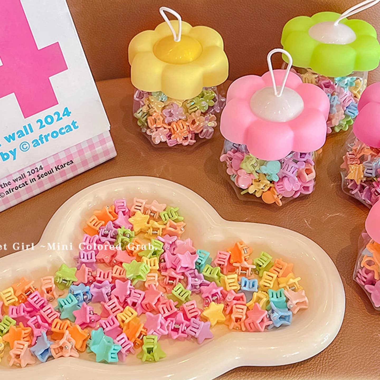 2026 New Korean Solid Flower Mini Hair Claws For Girls Kids Toddler Candy Color Star Butterfly Kids Hair Barrettes with Box Gift