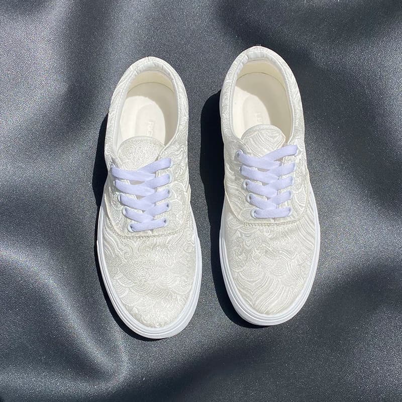 Silk Satin White Shoes, Summer Large Size Shoes, Men's Fashionable Casual Shoes, Breathable Casual Trendy Shoes, Versatile White Sneakers for Men