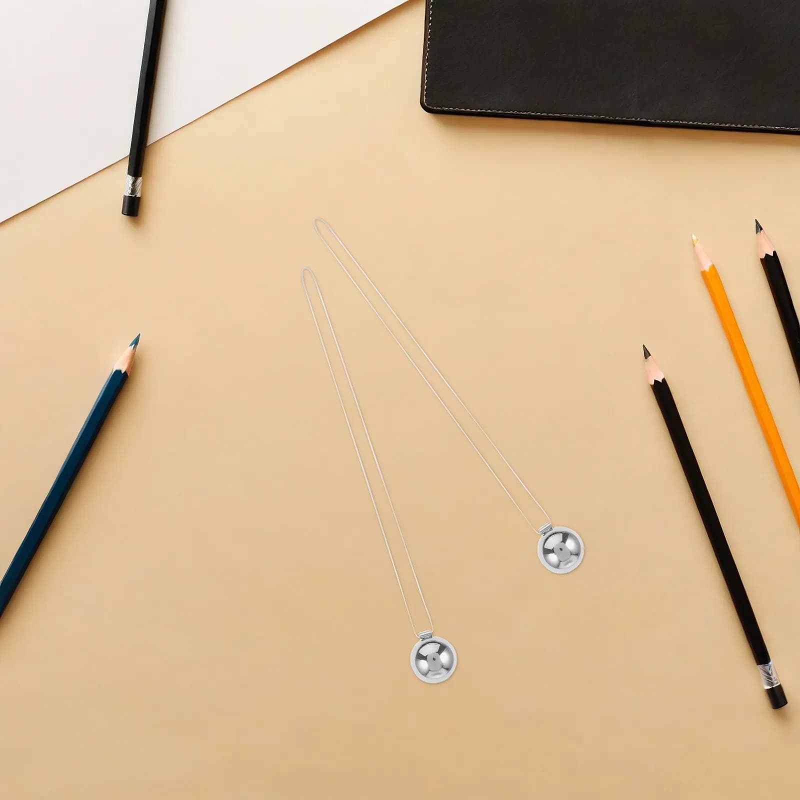 Set di 5 Sfere Pendolari in Metallo, Acciaio Inossidabile 18mm, per Educazione alla Fisica, Gadget Scientifico, Decorazione per Scrivania e Casa