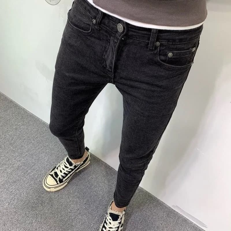 2024 primavera autunno nuovo cowboy coreano di lusso Casual Denim Jeans Slim alla moda Versatile streetwear giovani designer jeans da uomo