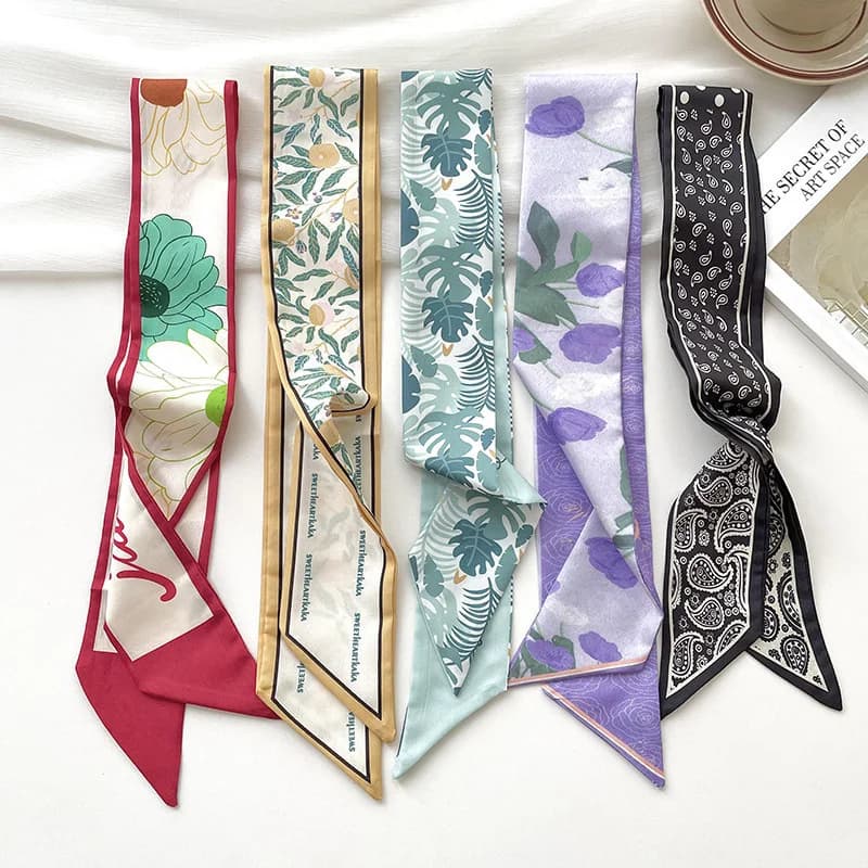 New Luxury Brand Model Small Silk Scarf Woman Hair Band Bag Handle Tape Tape Scarf Neck Scarf Neck Handkerchief
