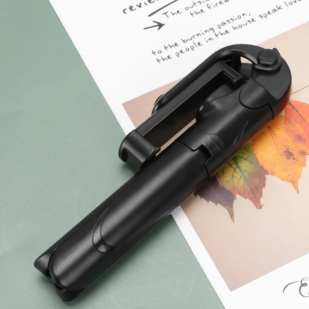 Bastone Selfie Portatile con Treppiede, Supporto per Telefono con Clip, Telecomando Wireless, Asta Selfie Nera