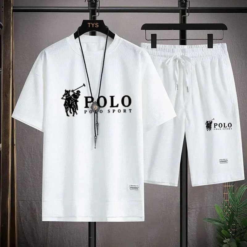 New summer short sleeved men's set, a set of 2 pieces consisting of casual short sleeve t-shirt from fashionable man for outdoors and sports shorts.