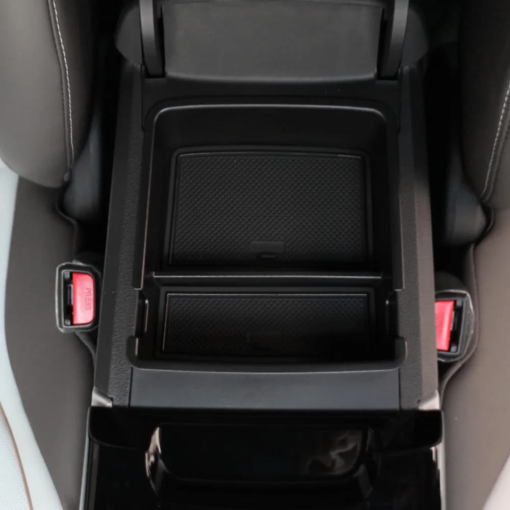 Scatola portaoggetti per bracciolo in ABS per auto per BYD QIN Plus Destroyer 05 Console centrale Supporto centrale Organizzatore Vassoio contenitore Accessori