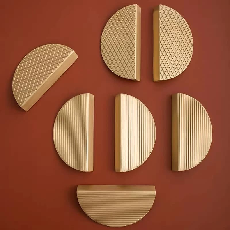 Maniglia a pomolo semicircolare in ottone per ante di armadietti, maniglie per cassetti da scrivania, pomelli moderni, ferramenta per mobili, accessori da cucina/Linee verticali