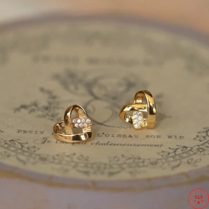 Orecchini a bottone in argento sterling S925 per donna Orecchini a bottone in zircone placcato oro platino con cuore d'amore intarsiato Commercio all'ingrosso di gioielli eleganti