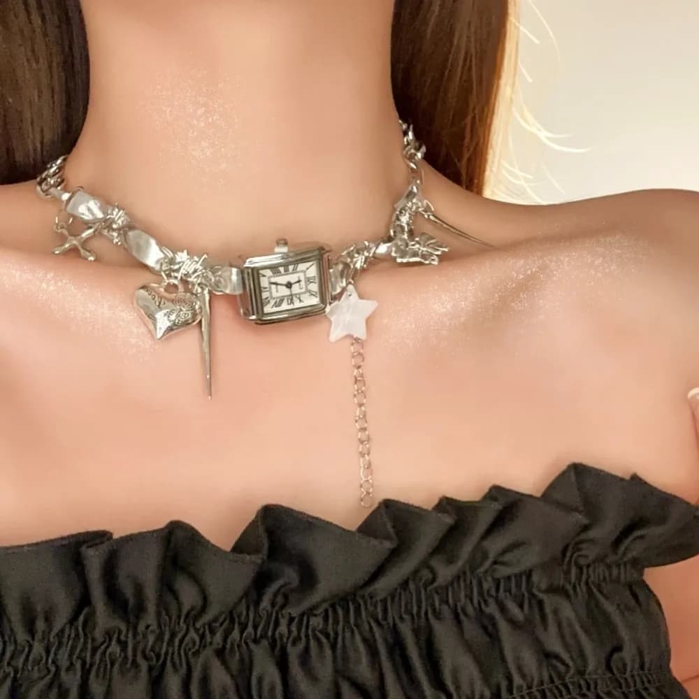 Star Watches Pedant Choker Croce Farfalla Collana con rivetti gotici Accessori per gioielli da collo da donna Collana con nappe Y2K Ragazze
