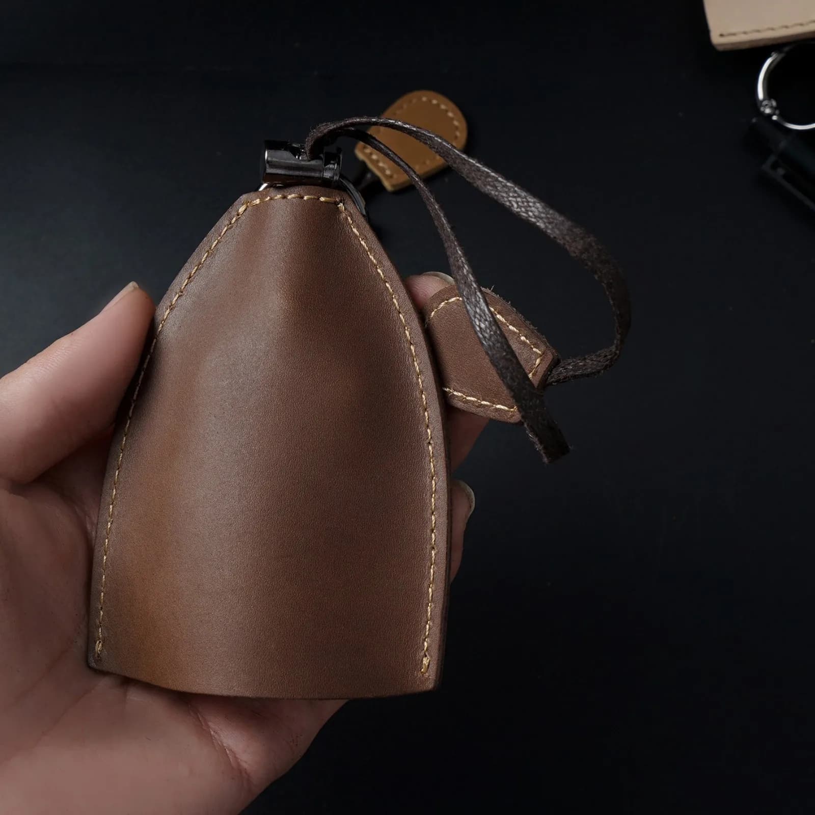 Car key case in real leather with key rings, protective case for leather keys made by hand Keyring Keychain for woman Man