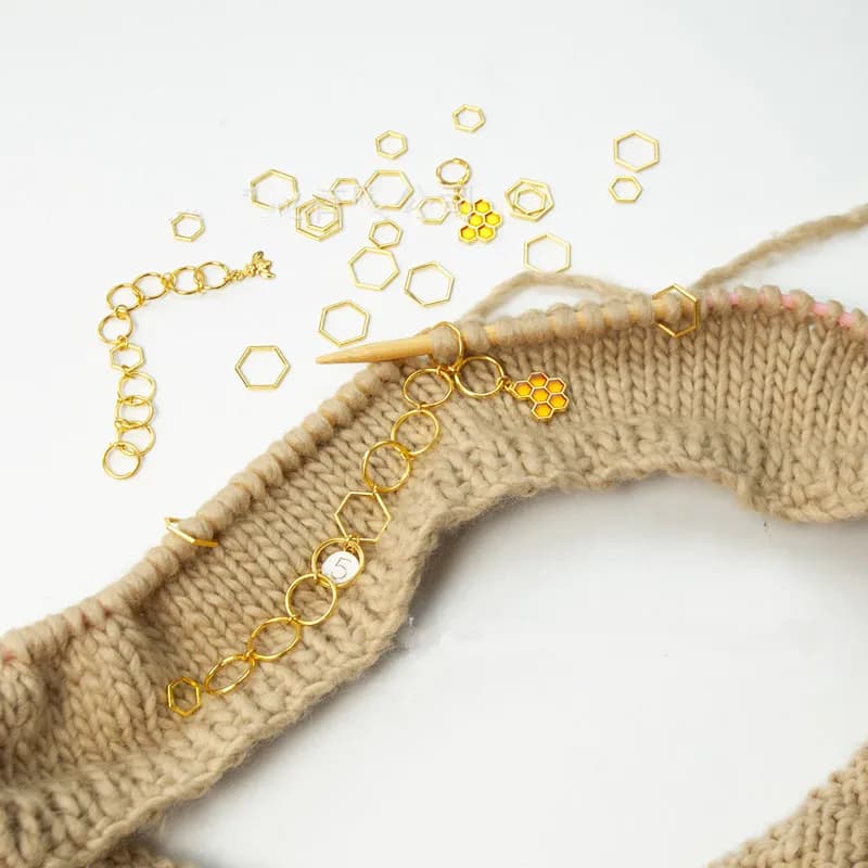 1set Knitting Row Counter Chains Hexagon Bee Pendants Stitch Marker Zinc Based Alloy Crochet Locking Needle Clip Knitting Tools